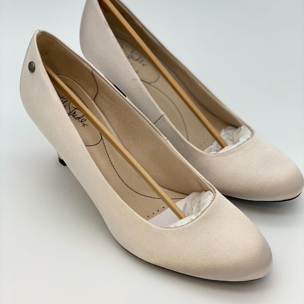 LIFESTRIDE WOMEN’S PARIGI PUMPS